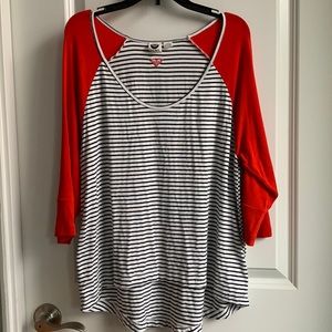 Girls Roxy 3/4 sleeve shirt size large